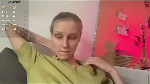 KatiKate online show from March 31, 1:35 pm