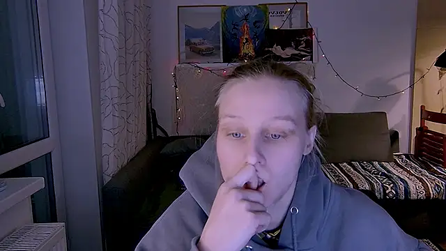 KatiKate online show from February 6, 6:24 pm