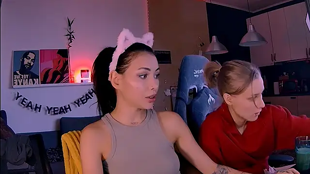 KatiKate online show from February 10, 3:00 pm