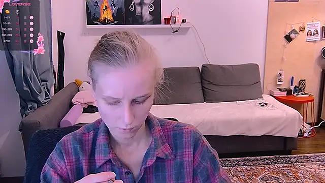 KatiKate online show from October 5, 6:09 pm