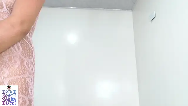 Itzel Fisting online show from November 4, 2:59 am