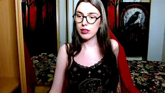 Snapshot of bluerose00 chatting on October 3, 8:21 pm bluerose00 online show from October 3, 8:21 pm