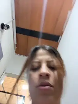 Snapshot of ShyVibes_ chatting on October 29, 7:13 pm ShyVibes online show from October 29, 7:13 pm