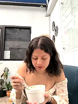 ShyVibes  online show from February 21, 6:26 pm