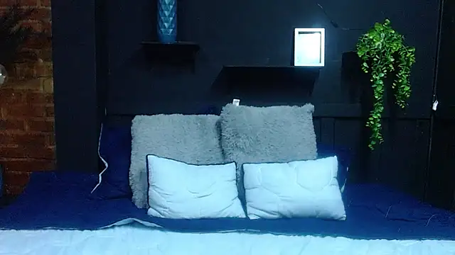 ShyVibes  online show from September 20, 7:41 pm