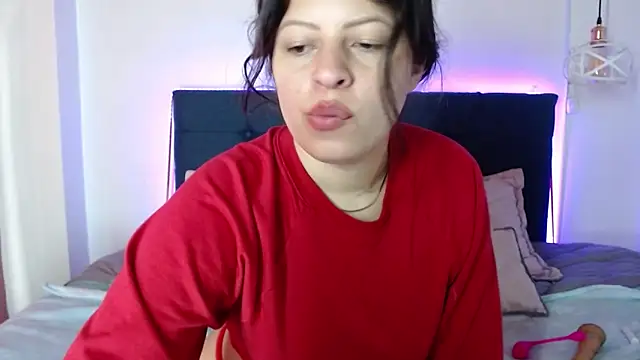 ShyVibes  online show from February 17, 6:50 pm