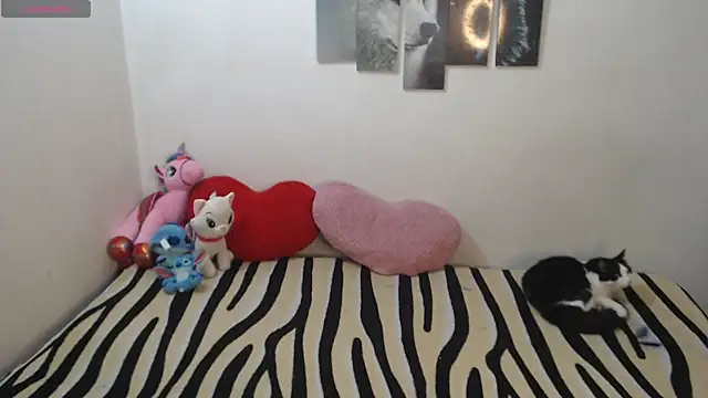 Pocahontas Princess  online show from September 30, 2:56 pm