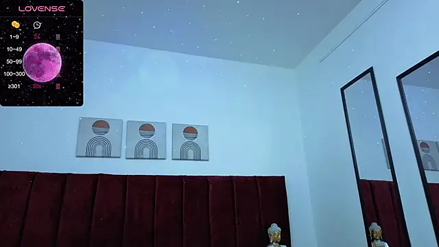 Snapshot of selena_castillo chatting on November 7, 12:10 pm selena castillo online show from November 7, 12:10 pm