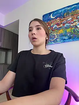 SophieRaily  online show from February 24, 6:47 pm