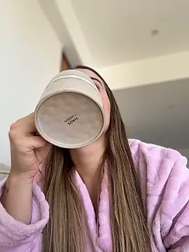 SophieRaily  online show from November 19, 8:09 pm