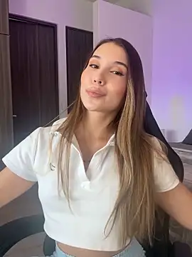 SophieRaily  online show from October 24, 6:51 pm