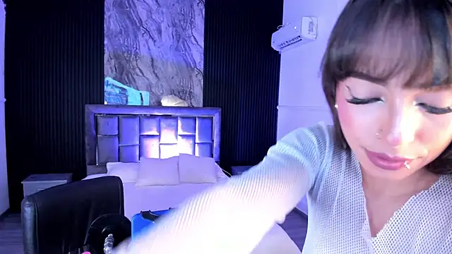 MiiaaMoonroee online show from November 13, 9:08 pm