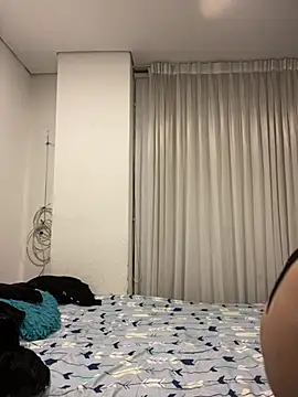 Snapshot of girl_anni chatting on March 1, 7:19 am girl anni online show from March 1, 7:19 am