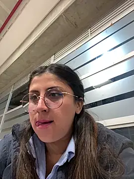 Snapshot of girl_anni chatting on March 4, 11:54 pm girl anni online show from March 4, 11:54 pm