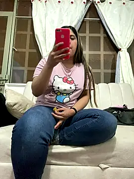Snapshot of girl_anni chatting on October 17, 4:05 am girl anni online show from October 17, 4:05 am