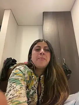 Snapshot of girl_anni chatting on March 8, 5:07 am girl anni online show from March 8, 5:07 am