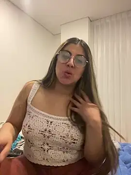 Snapshot of girl_anni chatting on October 8, 2:35 am girl anni online show from October 8, 2:35 am