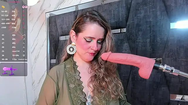 GinnaGrace online show from October 4, 1:34 pm