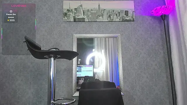  kitty wuichis online show from March 26, 5:50 am