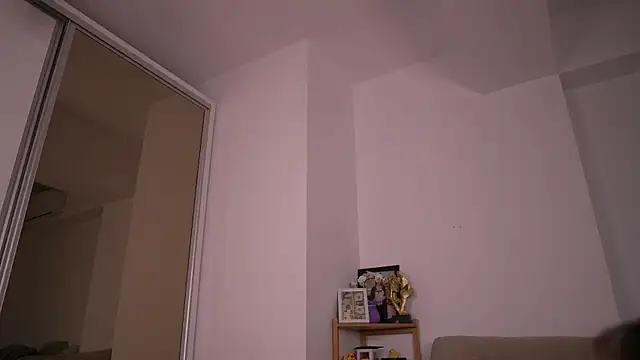 Snapshot of Mona_Lisss chatting on November 20, 12:39 pm Mona Lisss online show from November 20, 12:39 pm