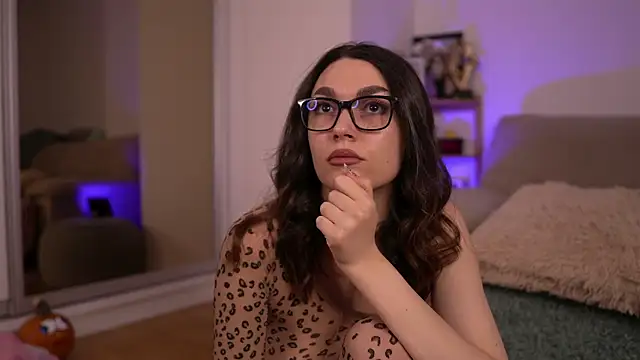 Snapshot of Mona_Lisss chatting on November 16, 1:27 pm Mona Lisss online show from November 16, 1:27 pm