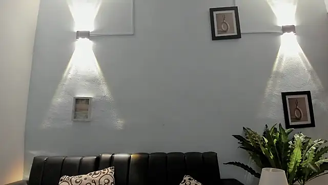 Mia petite01 online show from November 14, 11:19 pm