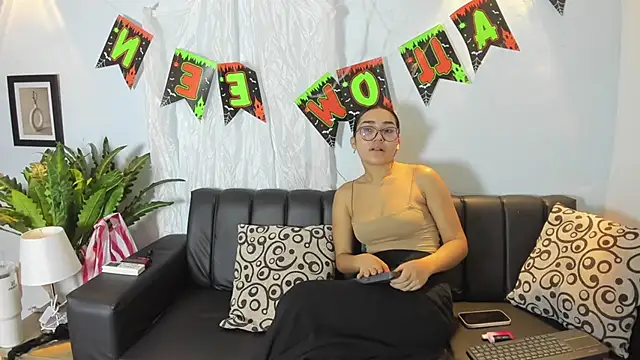 Mia petite01 online show from November 2, 10:04 pm