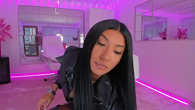 missdiamond  online show from April 3, 7:37 am