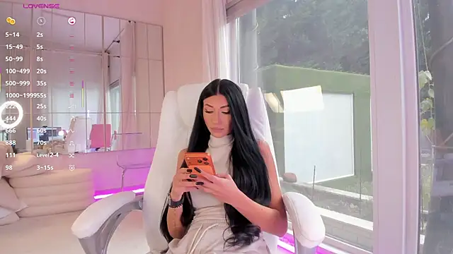 missdiamond  online show from December 18, 7:46 am