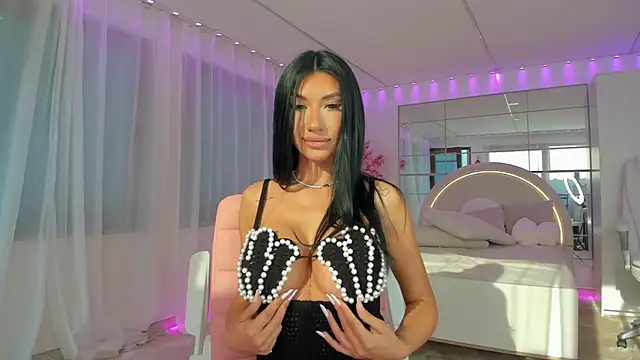 missdiamond  online show from June 21, 4:40 am