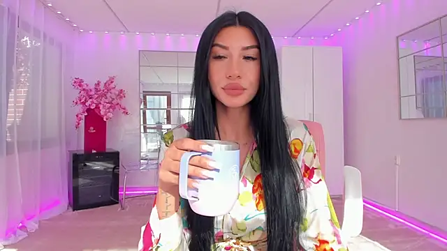Snapshot of missdiamond_ chatting on May 24, 5:29 am missdiamond online show from May 24, 5:29 am
