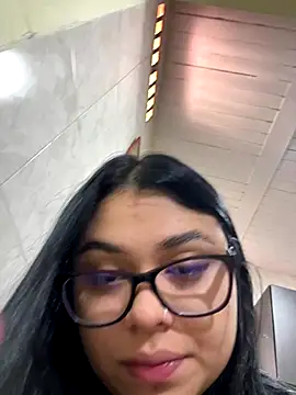 Snapshot of alissonfernandez_ chatting on September 17, 2:52 pm alissonfernandez online show from September 17, 2:52 pm