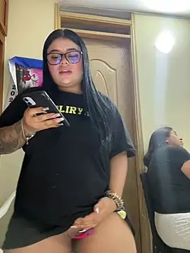 alissonfernandez  online show from February 13, 11:16 pm