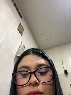 Snapshot of alissonfernandez_ chatting on October 4, 1:07 am alissonfernandez online show from October 4, 1:07 am