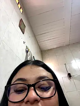 Snapshot of alissonfernandez_ chatting on September 28, 4:03 pm alissonfernandez online show from September 28, 4:03 pm