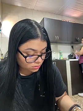 Snapshot of alissonfernandez_ chatting on September 26, 4:03 pm alissonfernandez online show from September 26, 4:03 pm