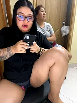 Snapshot of alissonfernandez_ chatting on November 15, 9:52 pm alissonfernandez online show from November 15, 9:52 pm