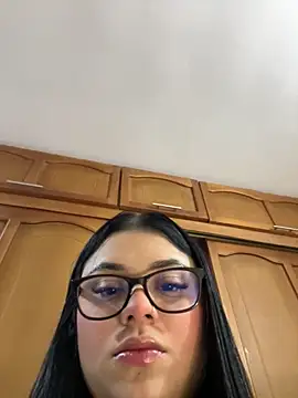 Snapshot of alissonfernandez_ chatting on September 23, 11:28 am alissonfernandez online show from September 23, 11:28 am