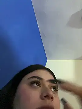 alissonfernandez  online show from March 8, 12:27 am