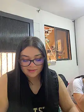 alissonfernandez  online show from June 26, 7:31 pm