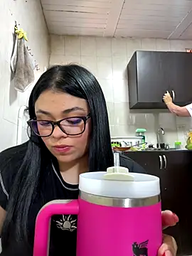 Snapshot of alissonfernandez_ chatting on September 13, 6:41 pm alissonfernandez online show from September 13, 6:41 pm