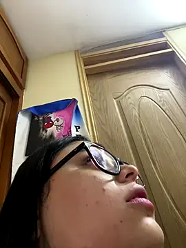 Snapshot of alissonfernandez_ chatting on November 30, 9:37 pm alissonfernandez online show from November 30, 9:37 pm