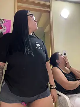 Snapshot of alissonfernandez_ chatting on November 19, 9:15 pm alissonfernandez online show from November 19, 9:15 pm