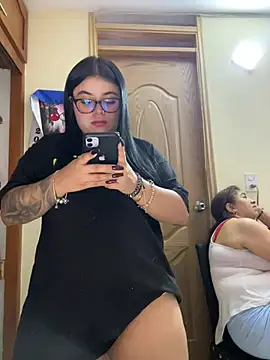 alissonfernandez  online show from March 21, 1:59 pm