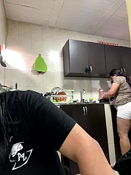 Snapshot of alissonfernandez_ chatting on September 14, 9:04 pm alissonfernandez online show from September 14, 9:04 pm