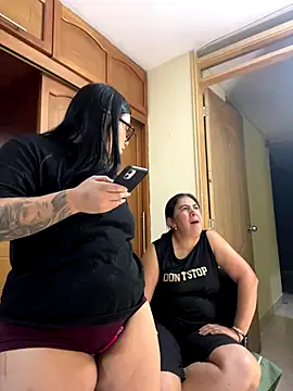 Snapshot of alissonfernandez_ chatting on October 16, 11:46 pm alissonfernandez online show from October 16, 11:46 pm