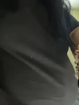 alissonfernandez  online show from February 11, 1:16 am