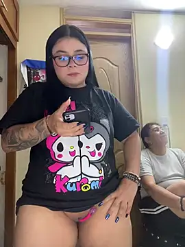 alissonfernandez  online show from April 9, 9:54 pm