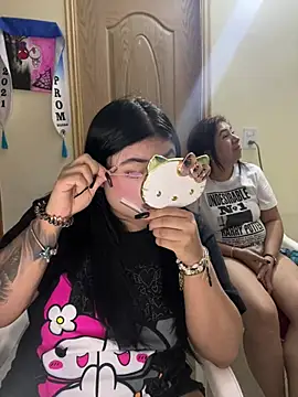 alissonfernandez  online show from March 7, 12:21 pm