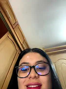 Snapshot of alissonfernandez_ chatting on November 28, 12:49 pm alissonfernandez online show from November 28, 12:49 pm